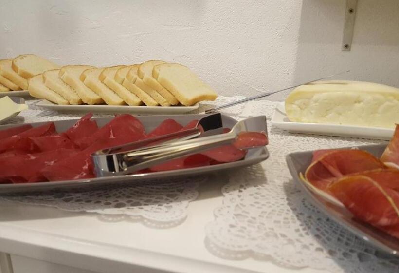 Il Piccolo Cavour Charming House B&b