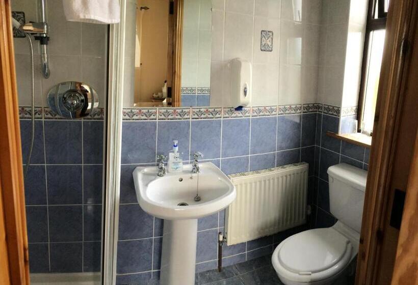 Johnny B S B&b