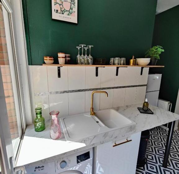 Le Rainbow   Grand Studio Avec Terrasse