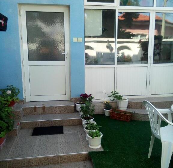 Pensiune къща за гости нико