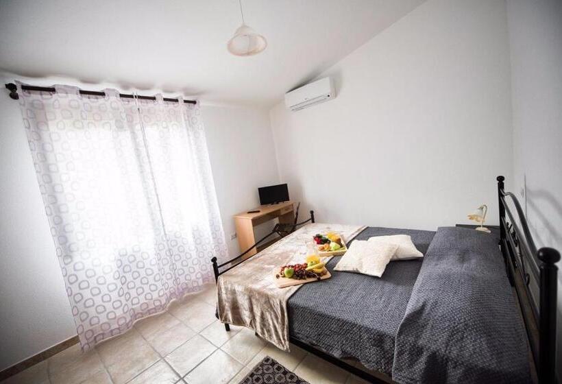 פנסיון Affittacamere La Medusa