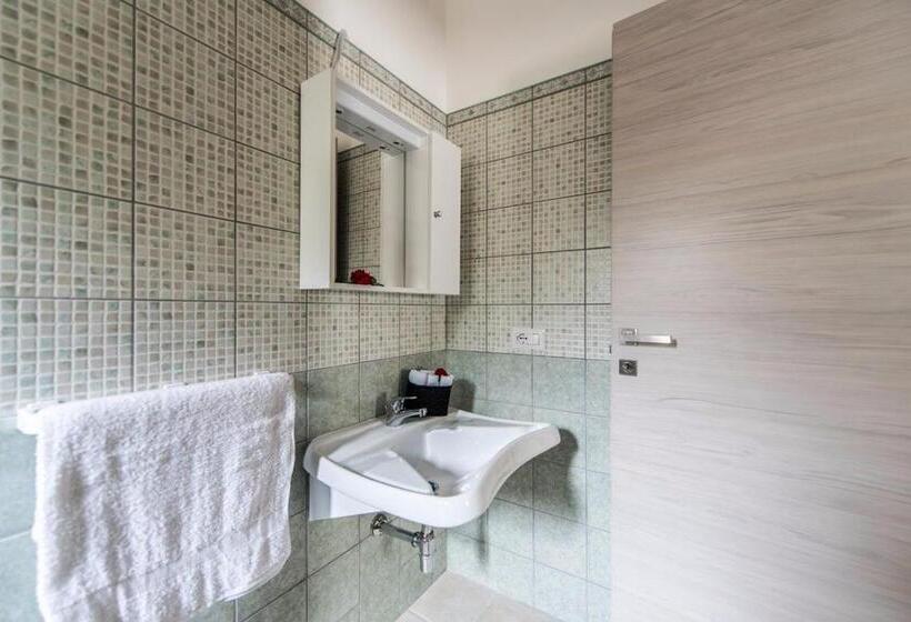 פנסיון Affittacamere La Medusa