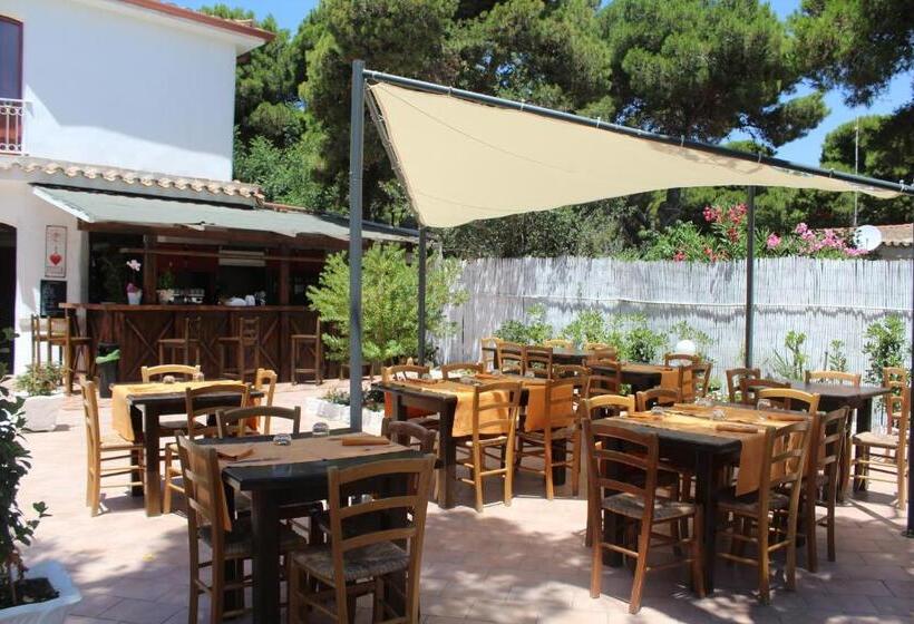 פנסיון Affittacamere La Medusa