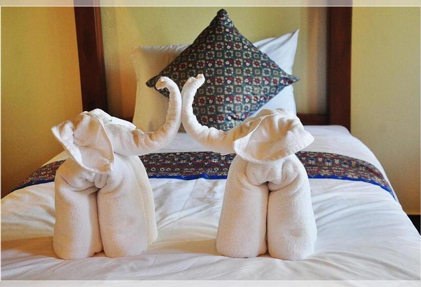 פנסיון Baan Bussaba