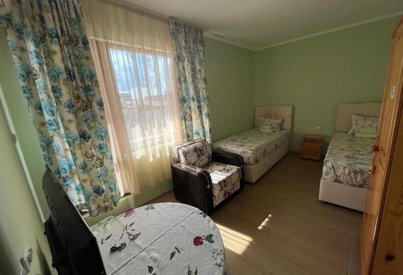 Пансион Daniel Guest House