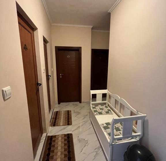 Пансион Daniel Guest House