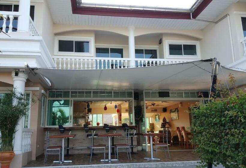 펜션 East Shore Pattaya Resort