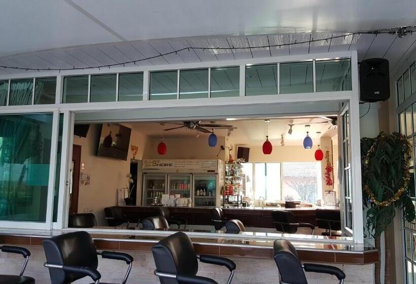 펜션 East Shore Pattaya Resort