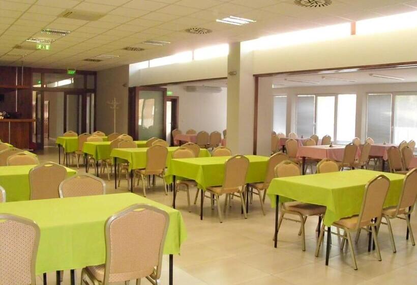 ペンション Guest House Mladosť