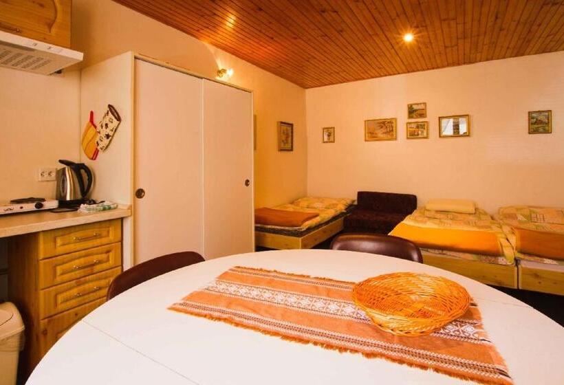 Пансион Guest House Privat Marika