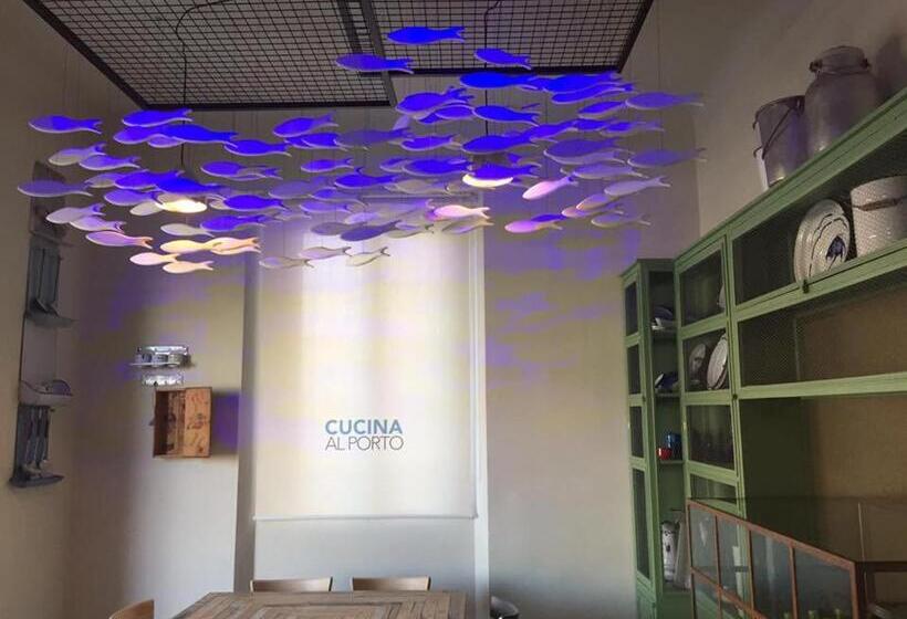 פנסיון Hostal Al Porto