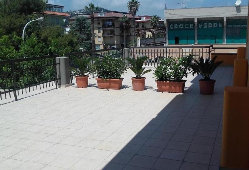پانسیون Hostal Al Porto