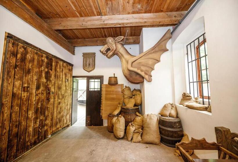 ペンション Housův Mlýn