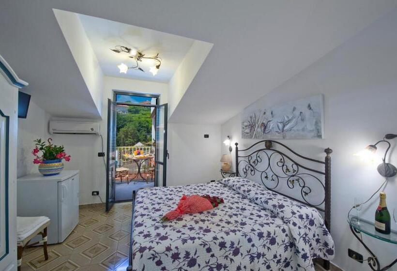 بنسيون L Incanto