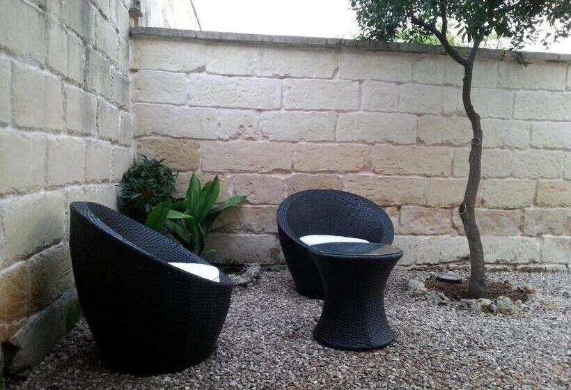 פנסיון Monterussi Bed And Breakfast