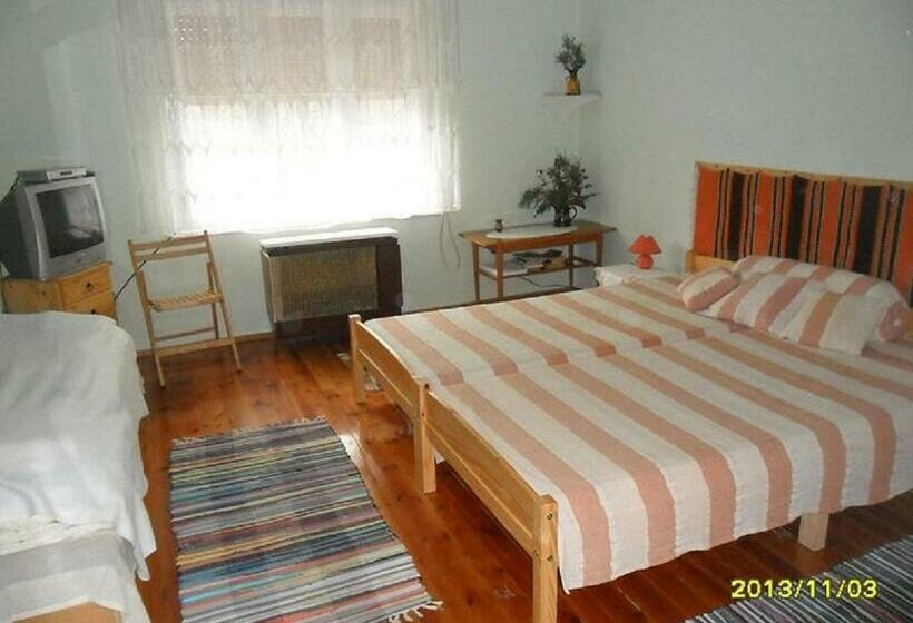 بنسيون Muskátlis Vendégház