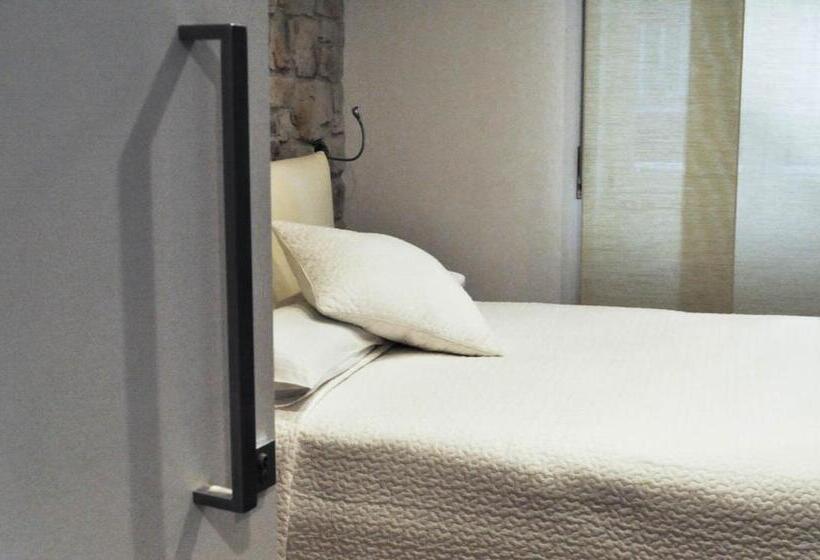 פנסיון Olivia Rooms Teocrito