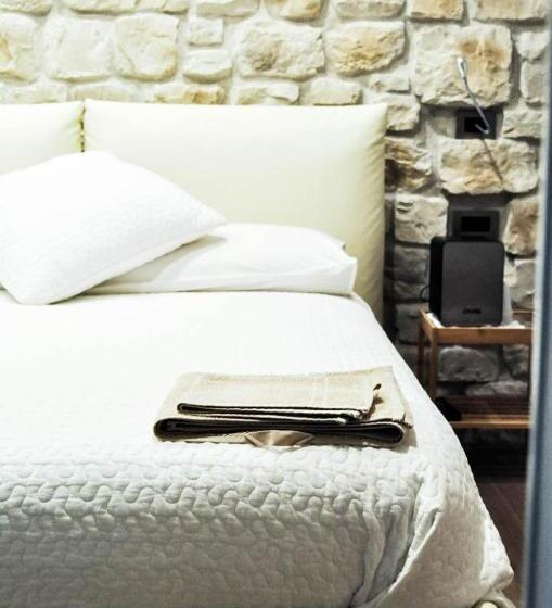 פנסיון Olivia Rooms Teocrito