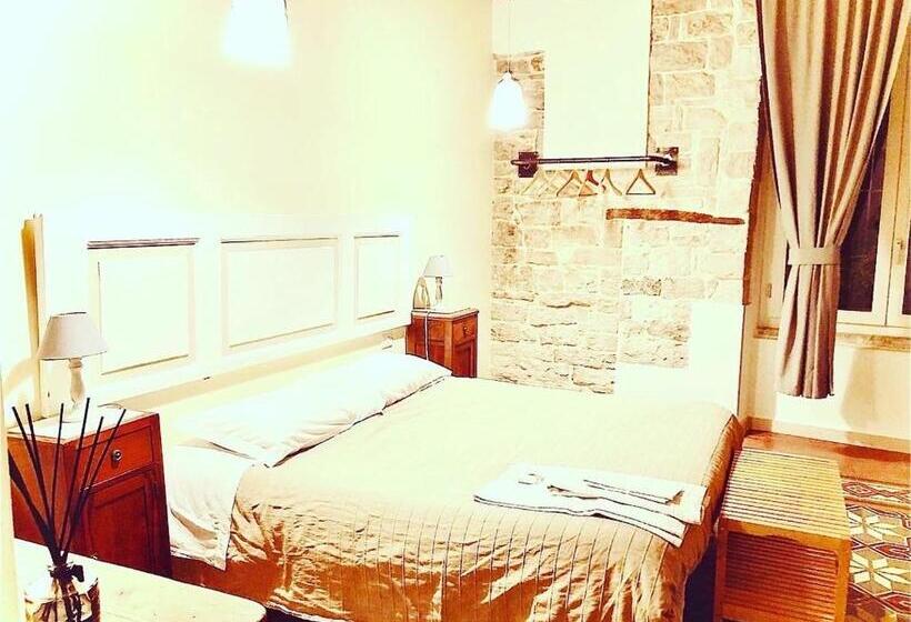 膳宿费 Palazzo Lupicini Affittacamere