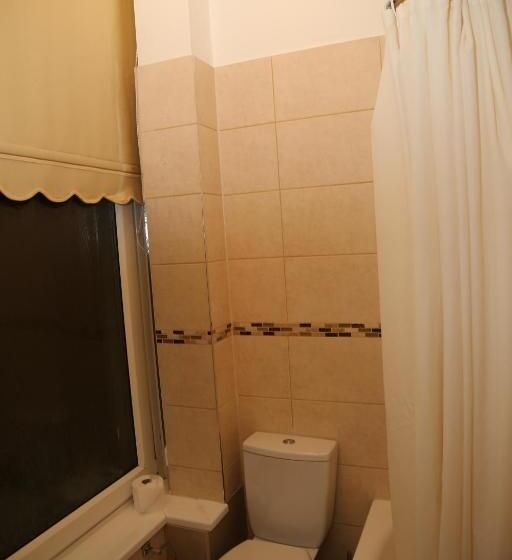 פנסיון Victorin House   All Rooms Are En Suite