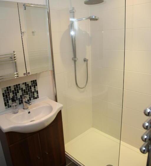 פנסיון Victorin House   All Rooms Are En Suite