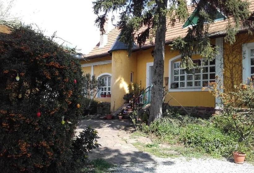 ペンション Villa Magdi Vendégház