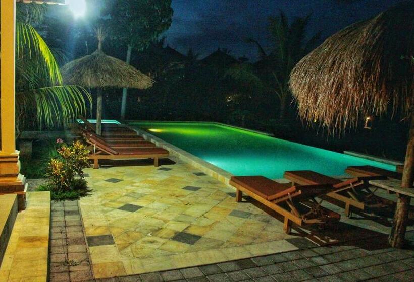 פנסיון Taman Padi Villa