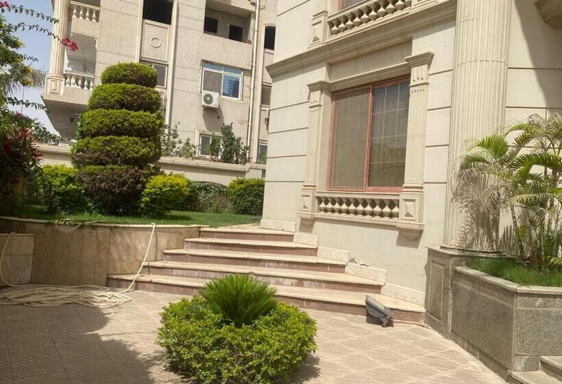 Super Luxurious Villa With Large Landscape Areas