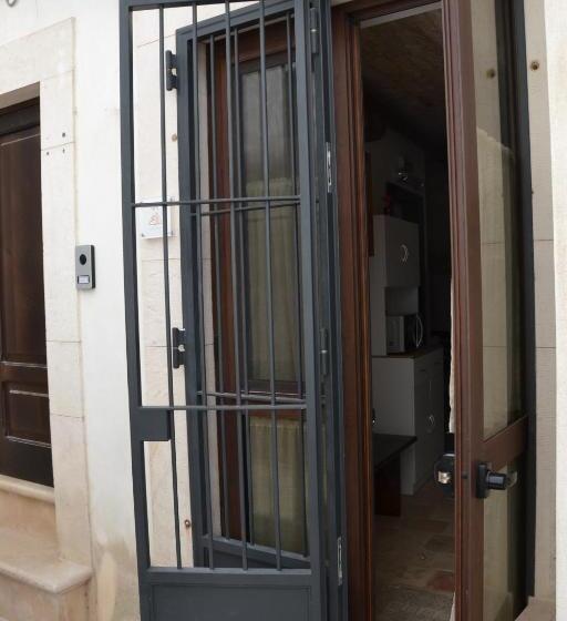 Vitti Stone House   6 Minuti Dalle Grotte