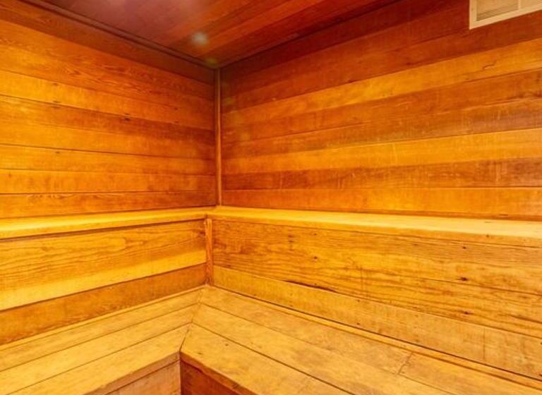 389   Romantic Snowcreek Retreat Near Creek