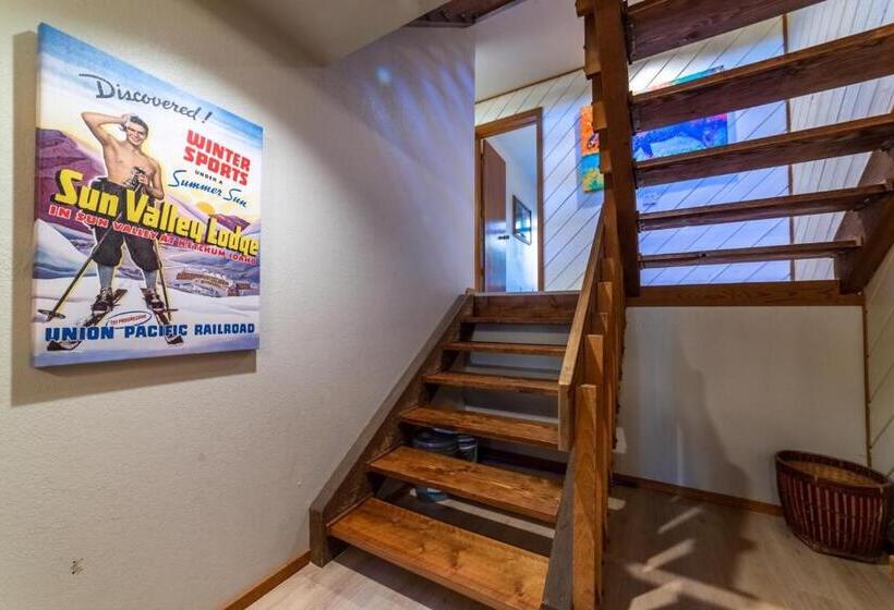 477 Spacious 3 Bed Loft   Balcony Laundry Spa Sauna   Walk To Shuttle