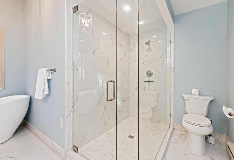 7th Hole Chalet At Wintergreen Resort Hot Tub, Sauna & 3 Fireplaces