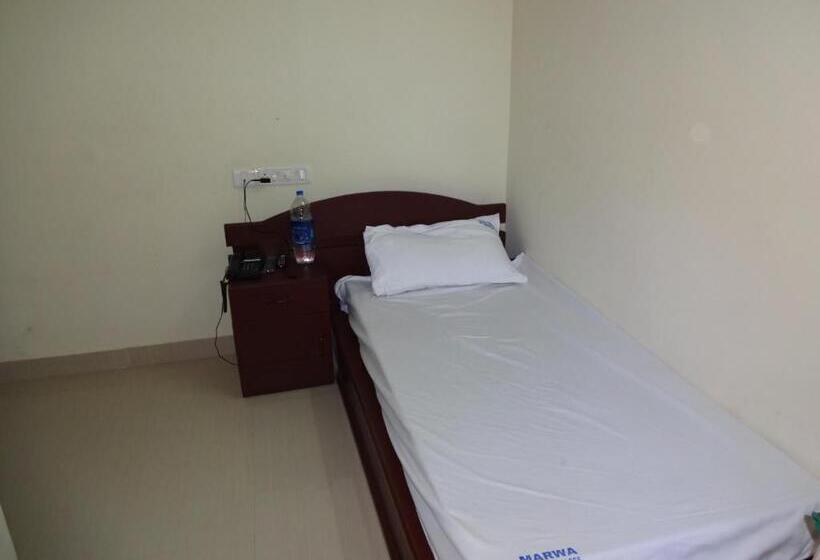 هاستل Marwa Inn