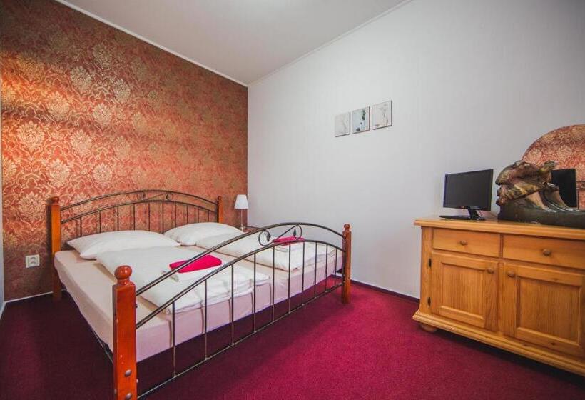 旅馆 Penzion U Papoušků