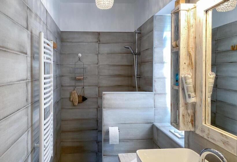 Babérkert Villaház Balatonhenyén