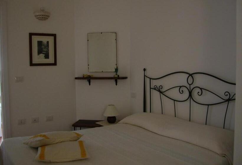 B&b L Umbra Di Lu Soli