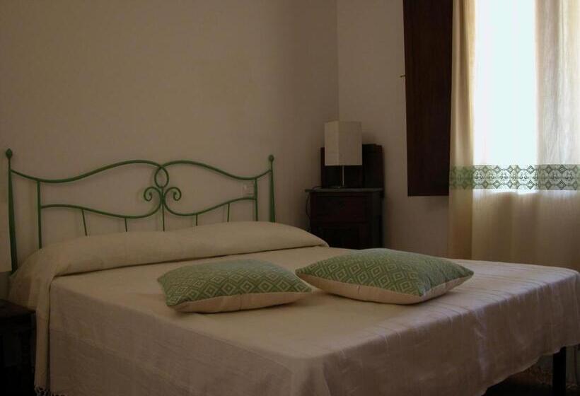 B&b L Umbra Di Lu Soli