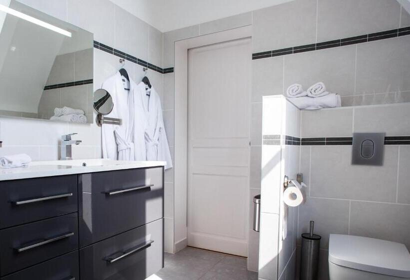 민박 Château De La Folie