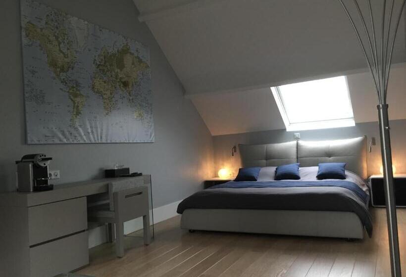 민박 Château De La Folie