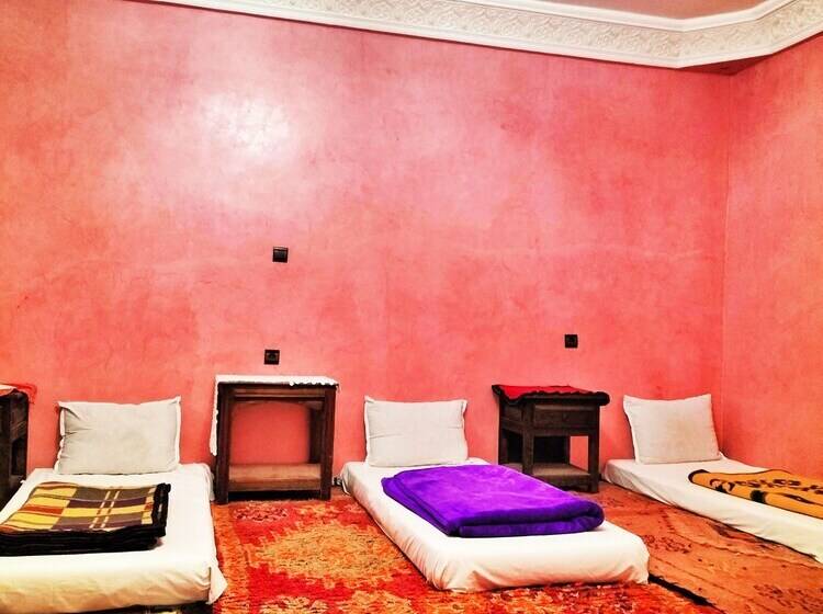 تختخواب و صبحانه Gite Tizi Mizik