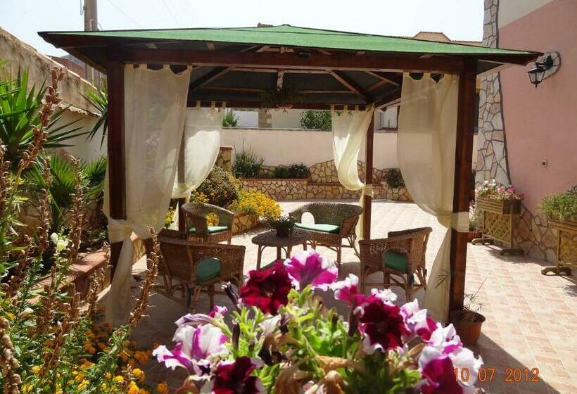 ベッドアンドブレックファースト Il Giardino Del Sole Erice Mare