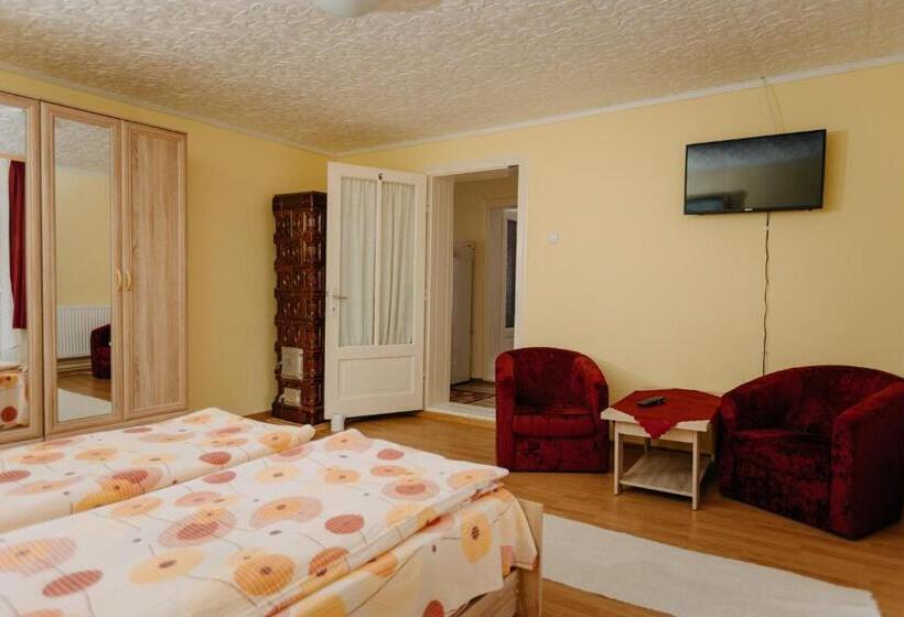 住宿加早餐  Kaffai Panzio