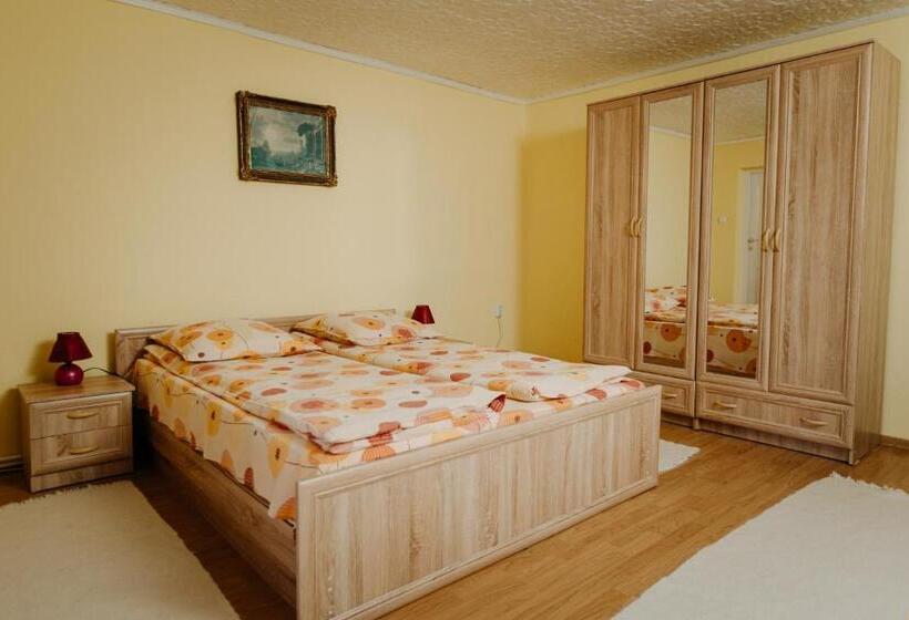 住宿加早餐  Kaffai Panzio