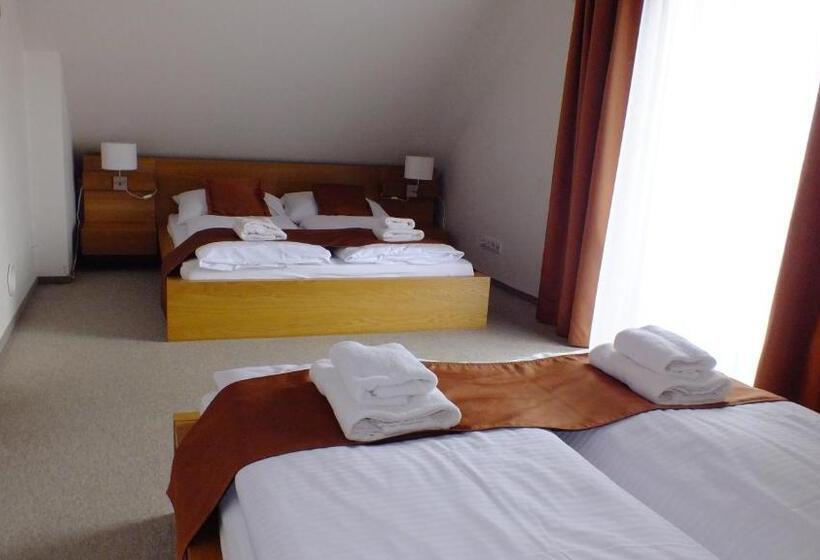 민박 Penzión Dubo