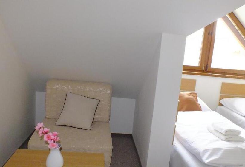 민박 Penzión Dubo