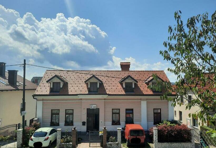 تختخواب و صبحانه Rooms čehovin