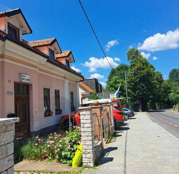 تختخواب و صبحانه Rooms čehovin