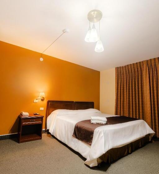 Cesar S Hotel La Merced