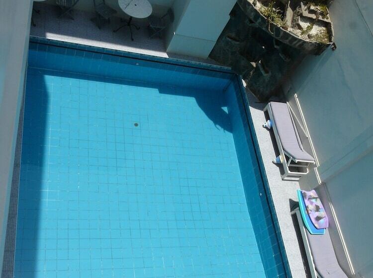 Cesar S Hotel La Merced