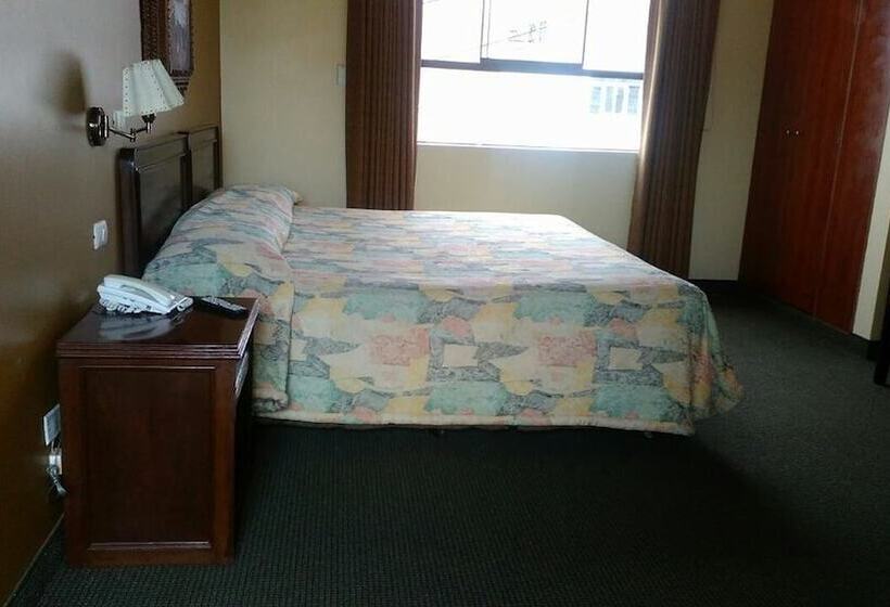 Cesar S Hotel La Merced